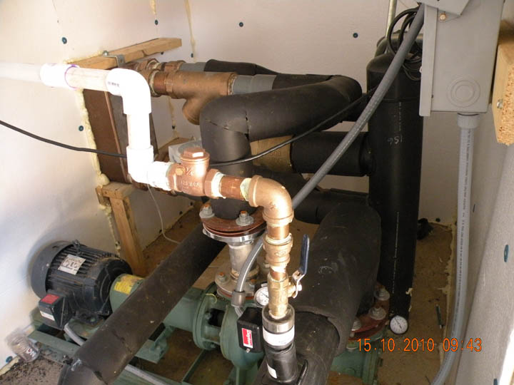 village-ark-lake-pump.jpg